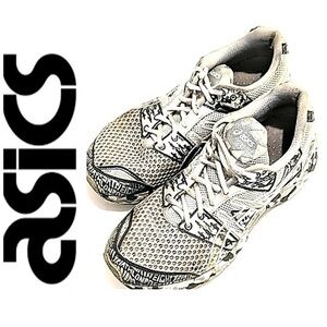 ASICS Gel Noosa Tri 8 size 9